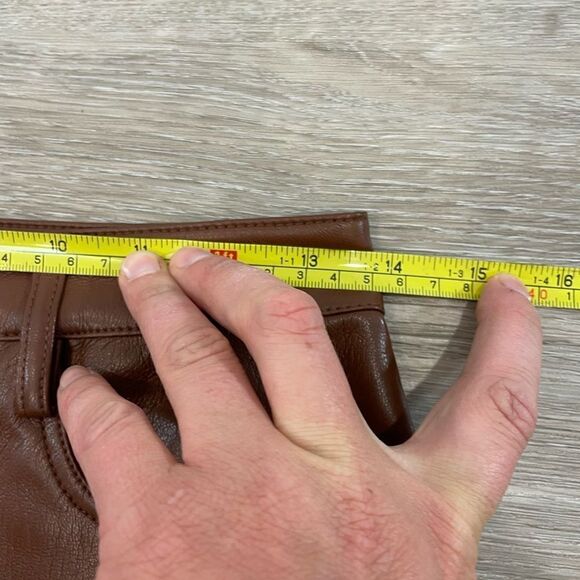 Wilfred Aritzia Chemistry Skirt Brown Faux Leather Stretchy Mini skirt sz 2 - Picture 6 of 10